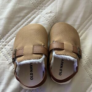 Old Navy Tan Sandals with Soft Material and Slip-On Design
